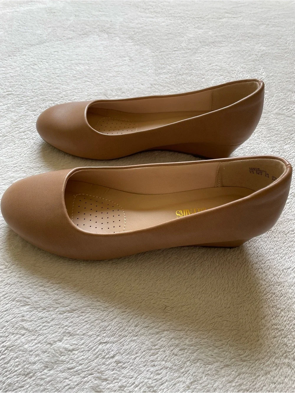 DREAM PAIRS Bundle Women's Debbie Mid Wedge Heel Pump Shoes Size 7.5 Nude/Black